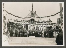 1935 Dunakeszi, Magyarság Dal és Önk. Egyesület fotóalbuma egyesületi tag részére, elnökség aláírása...