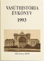 Vasúthistória évkönyv 1993. (125 éves a MÁV). Szerk.: Mezei István. Bp., 1993, Közdok. Fekete-fehér képekkel illusztrálva. Kiadói egészvászon-kötés, kiadói papír védőborítóban.