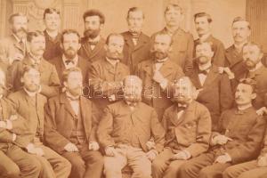 1884 Kolozsvár, MÁV üzletvezetőségének forgalmi és kereskedelmi osztálya, csoportkép, jelzés nélkül,...