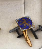 Régi mandzsetták: gránátköves, borostyános, zománcos,