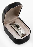 Emporio Armani női karóra, vízálló (50m / 5ATM), fém szíjjal, számlap: 20x10 mm. Eredeti, kissé sérü...