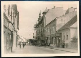 cca 1935-1940 Kolozsvár, utcakép, fotó, 8,5×6 cm / Cluj-Napoca