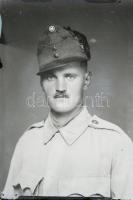 cca 1940 Határvadász katonák, 2 db üvegnegatív, 9x6 cm