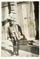 cca 1935 Városi hajdú Sopronban, fotó felirattal, jó állapotban, 6,5×8,5 cm