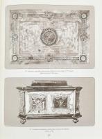 Vadászi Erzsébet: A bútor története. Bp., 1987, Műszaki Könyvkiadó. Gazdag képanyaggal illusztrálva....