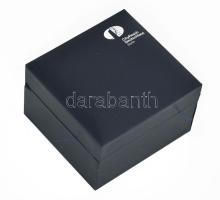 Lézergravírozott asztaldísz. A Brandenburgi kapu ábrázolásával, hibátlan, dobozában, 7x6x4 cm