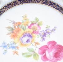 2 db PM német porcelán áttört kínáló d: 26 cm, hajszálrepedéssel, + kis tálka 10 cm. Matricás, jelze...