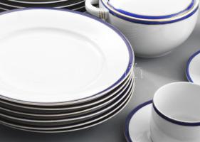 Zsolnay kékcsíkos peremű 38 darabos szervírozókészlet összeállítás. Jelzett, hiányokkal, közte sérül...