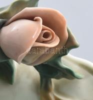 Ens porcelán rózsa. Kézzel festett, jelzett, minimális lepattanással 16 cm