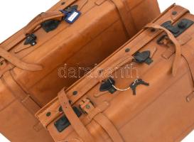 2 db igényes bőr koffer egymásba rakható, nagyobb mérete 70x 50 cm Kulccsal, szép állapotban