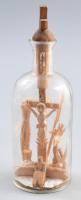 1939 Türelemüveg kálváriajelenettel, m: 17 cm