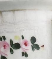 Komacsésze, kézzel festett virágmintával, jelzett, kopással, d: 10,5 cm, m: 7 cm