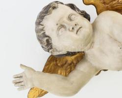 Puttó. cca XIX. sz., feltételezhetően magyar szobrász, faragott fa, átfestve, kopásokkal, m: 54 cm