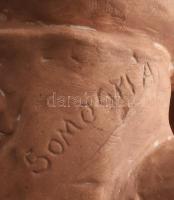 Somogyi Árpád (1926-2008): Almát tartó lány. Festett terrakotta, jelzett, kis kopással, m: 24 cm