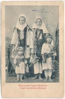 1914 Bukowinaer-Typen, Rumänen / Tipuri bucovinene-Romani / Bukovinai típusok, románok / Romanian folklore from Bukovina. Photogr. Ch. A. Mayer (Czernowitz) (EM)