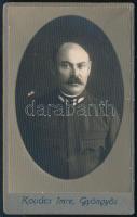 cca 1920-1930 Vasutas tiszt portréja, keményhátú fotó Kovács Imre gyöngyösi műterméből, 10,5x6,5 cm