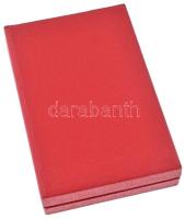 ~1980-1990. "Vöröskeresztes Tevékenységért Kitüntetés Ezüst Fokozat" ezüstözött bronz kitü...