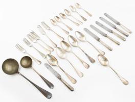 Berndorf 26 darabos evőeszköz szett, jelzett, kopásokkal.