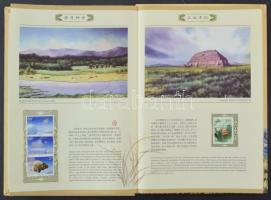 Kínai Népköztársaság Madarak, virágok díszkiadású album, néhány bélyeg beletapadt