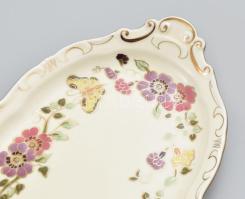 11 darabos Zsolnay pillangó mintás süteményes készlet. Kézzel festett, jelzett, a tálon mázrepedésse...