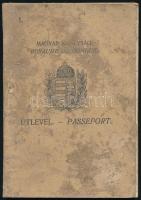 1931 Magyar Királyság által kiállított fényképes útlevél, foltos borítóval / Hungarian passport