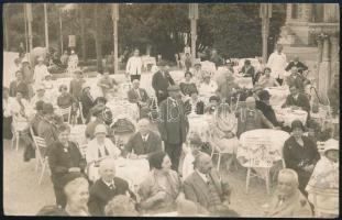 1927 Fiume, elegáns étterem terasza vendégekkel, fotólap, megírva és elküldve, 13,5x8,5 cm