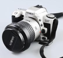 Minolta Dynax 505si fényképezőgép, Minolta objektívvel, tájékoztató füzetekkel