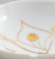 Japán porcelán katonai szakés csésze. cca 1940-1944, 13. gyalogezred. Kopással, pattanással, d: 8 cm