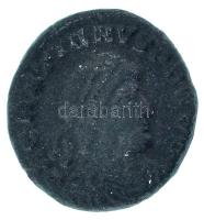Római Birodalom / Siscia / Gratianus 367-375. AE3 bronz (3,38g) T:XF Roman Empire / Siscia / Gratian...