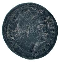 Római Birodalom / Konstantinápoly / I. Constantinus 328. Follis bronz (3,22g) T:XF,VF Roman Empire / Constantinapoli / Constantine I 328. Follis bronze "CONSTANTI-NVS MAX AVG / CONSTANTINI-ANA DAFNE - CONS" (3,22g) C:XF,VF RIC VII 32