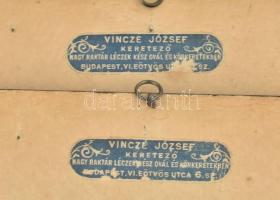 2 db antik hímzett selyemkép, XX. sz. eleje. Régi üvegezett fakeretben, aranyszínű paszpartuval, hát...