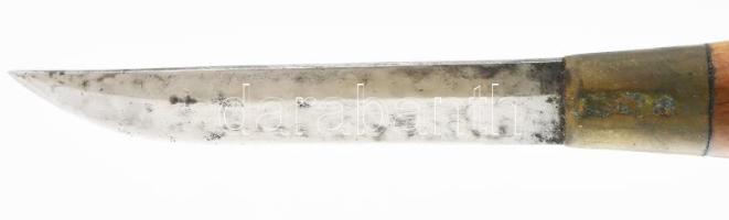 Kézzel készített vadászkés. Fa, réz, acél, kovácsolt pengével. 20 cm, bőr tokkal