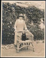 cca 1930 gróf Zichy-Czikann Móric (1907-1986) közgazdász, politikus édesanyja? fotója 12x9 cm