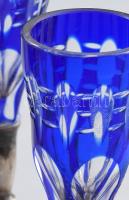 Ezüst (Ag) talpú pohár szett, köszörült üveg pohártesttel. Jelzett, m: 10 cm, bruttó: 230g