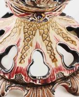 Eichwald nagyméretű karaffaváza. cca 19. sz. második fele, polikróm mázakkal fedett finomfajansz. Ga...