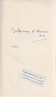 Montgomery, (Bernard Law, Viscount of Alamein): Memoiren. [Emlékiratok.] (Aláírt.) München, (1958). Paul List Verlag (Druck: E. C. Baumann KG., Kulmbach). 620 + [4] p. + 6 t. (kétoldalas). Első német kiadás. Az első előzéken a tábornok saját kezű aláírása: ,,Montgomery of Alamein F[ield] M[arshal] 1959&quot;. Bernard Law Montgomery angol tábornok (1887-1976), az el-alameini páncélosoffenzíva hősének emlékiratai eredeti nyelven 1958-ban jelentek meg, ,,The Memoirs of Field-Marshal the Viscount Montgomery of Alamein, K. G.&quot; címmel. Az angol hadvezér a második világháború számos frontján teljesített szolgálatot, a dunquerque-i evakuálástól 1942. évi, legnevezetesebb északi-afrikai bevetéséig, majd később a szicíliai partra szállás és az olaszországi szövetséges előrenyomulás idején. Az 1942. évi sivatagi páncélos diadala után az El-Alamein vikomtja címet is kiérdemlő Montgomery tábornok 1944-ben Eisenhower beosztottjakánt felügyelte a normandiai partra szállást, majd vett részt az ardenneki ütközetben. Montgomery tábornok emlékiratai a fiatalkori emlékek áttekintése után döntően a második világháború ütközeteivel foglalkozik, az eligazodást az oldalszámozáson belül elhelyezett 13 egész oldalas és egy szövegközti hadműveleti vázlat segíti. A szerző emlékiratában egyszersmind emlékezetes képet fest a szövetséges hadvezetésen belüli nézeteltérésekről, egyes vezetőket hevesen kritizál összefoglaló emlékirataiban. A mű magyar nyelven először 1981-ben jelent meg. Aranyozott kiadói egészvászon kötésben, színes, illusztrált, enyhén sérült kiadói védőborítóban. Jó példány.