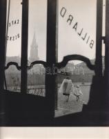 Ronis, Willy - Mac Orlan, Pierre: Belleville et Ménilmontant. Willy Ronis fotóművész felvételei Pier...