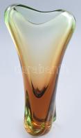 Antik cseh vastag anyagú színezett üvegváza. Jelzés nélkül, alján minimális pattogzással, m: 28,5 cm