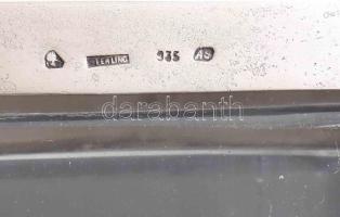 Ezüst (Ag) fedeles kristály pipere üveg. Jelzett Sterling ezüst , tetején kis benyomódással21,6 g 9x...