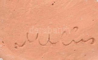 M Kiss Katalin: Virágmintás falitál. Mázas samottos kerámia, jelzett, minimális kopottsággal, d: 35 ...