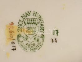 Zsolnay virág mintás tálka. Kézzel festett, jelzett, minimális kopással 11x7 cm