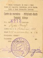1920 Erdélyi és Bánáti Alkalmazottak Szövetsége, magyar, román és német ny. tagsági könyv kolozsvári szül, magyar férfi részére, 2 db tagsági bélyeggel, kissé foltos