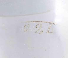 Talpas pohár. cca 18. sz második fele, Parád környéki huták, vastag anyagú hutaüveg, kopással, m: 17...