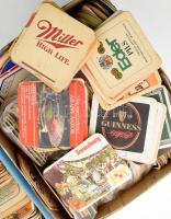 Söralátét-gyűjtemény, 2 cipősdoboznyi, vegyesen