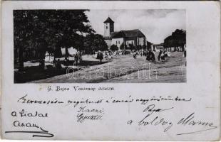 1904 Bajna, Vasárnap délután, templom (EK)