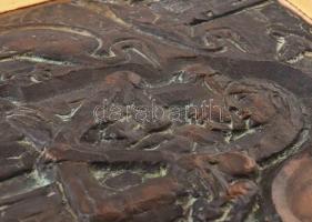 Somogyi József (1916 - 1993): Szerelmesek. Bronz plakett, jelzett, 28x19 cm, fatáblába applikálva, 4...