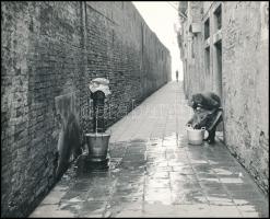 cca 1983 Feri Lukas (?-?) Londonban letelepedett, magyar fotográfus hagyatékából, pecséttel jelzett 1 db vintage fotóművészeti alkotás, ezüst zselatinos fotópapíron, 20,5x25 cm