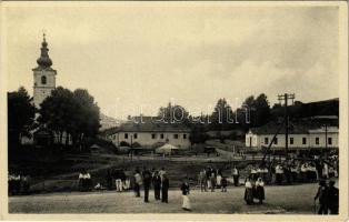 Alsóverecke, Niznije Verecki, Nizsnyi Vorota, Nyzhni Vorota; Kostel a obec. dum / templom és községháza, piac / church and town hall, market