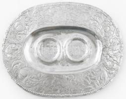 Ezüst (Ag) Ampolna-tartó tál. Nagyszeben, 17. sz. Pontsoros díszítéssel lezárt vastag virágdíszes pe...