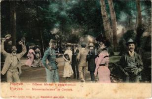 1906 Pöstyén, Piestany; Pillanat felvétel a gyógykertből. Franz Lázár kiadása, montázs fürdővendégekkel / montage with spa guests in the park (fl)